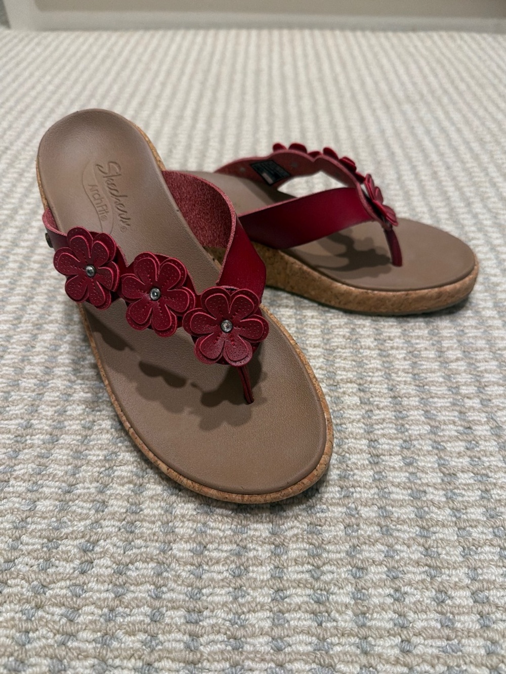 Skechers red floral & rhinestone detail wedges—Size 8